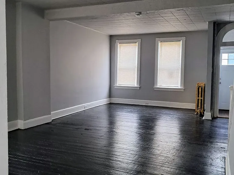 546 High St — Photo 3