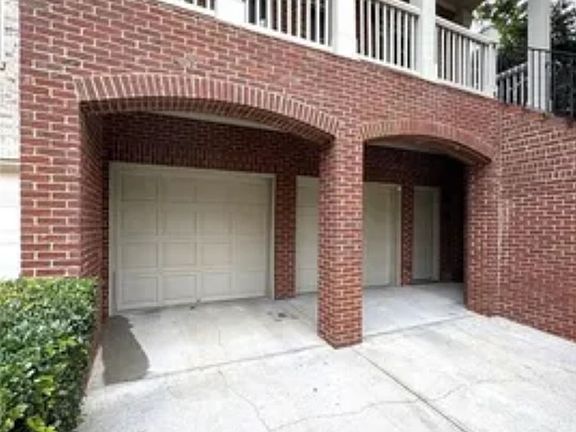 3rd image of 1461 Wembley Ct NE #1461