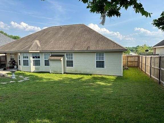 3rd image of 509 Maci Ct