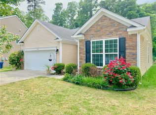 27 White Spruce Ct, Durham, NC 27703