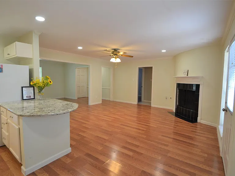 12711 Westleigh Dr — Photo 16