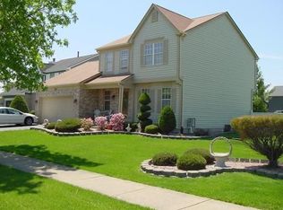 1162 Newburg Ct, Carol Stream, IL 60188