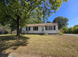 220 Casey Dr, Chicopee, MA 01020