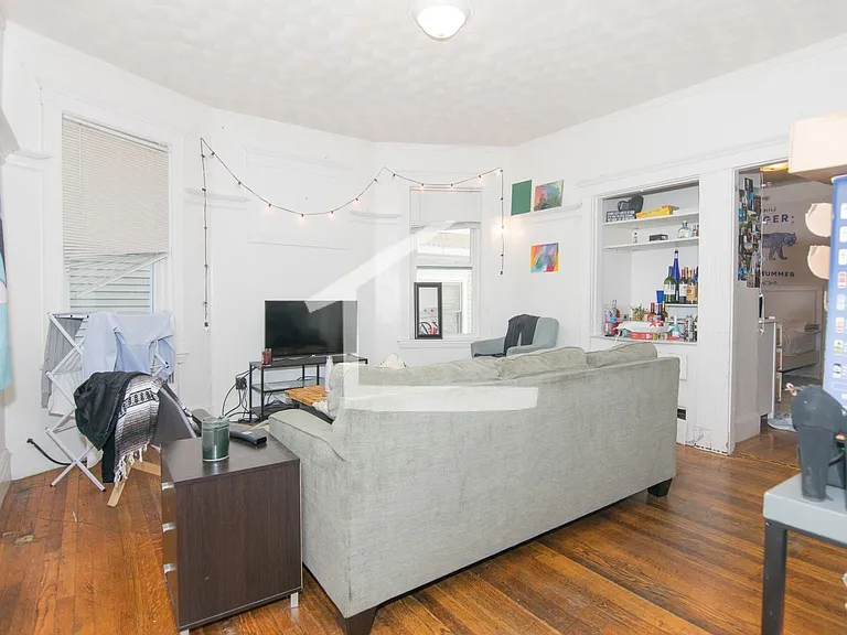 13 Gardner Ter #2 — Photo 2