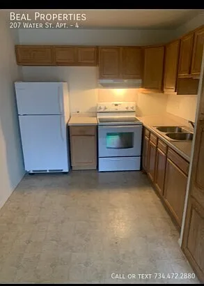 207 Water St #4 — Photo 5