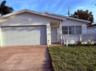 1810 New Hampshire Ave NE, Saint Petersburg, FL 33703