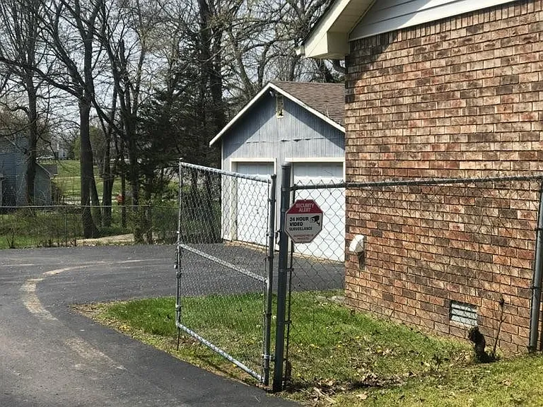 125 Kristen Ct — Photo 1