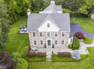 350 Belrose Ln, Wayne, PA 19087