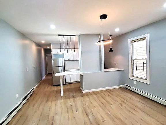 4th image of 139 N 11th St #3RB