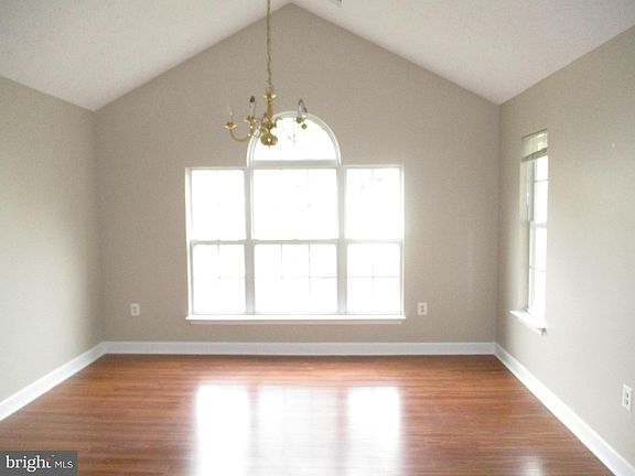 3rd image of 607 Admiral Dr Unit 303