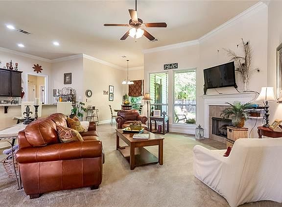3rd image of 851 Woodsprings Ct