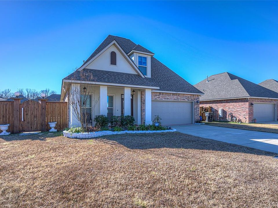 1st image of 1557 Riverview Ln
