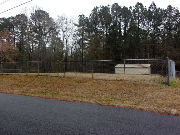 3rd image of 2338 Shirley Cir