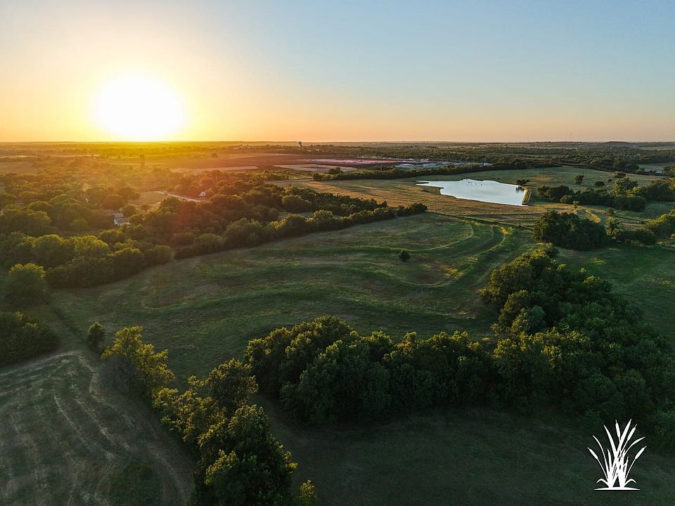1st image of N Brush Creek Rd