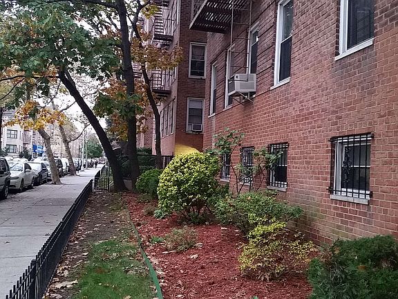 4th image of 2102 Holland Ave APT 3E