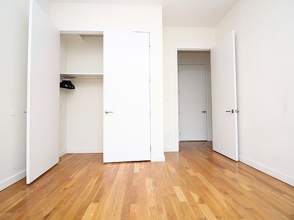 4th image of 135 Metropolitan Ave APT 4D