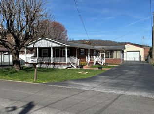 168 Birch St, Raven, VA 24639