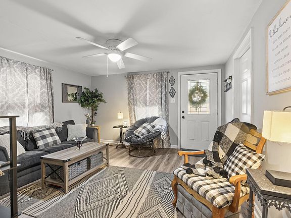 5th image of 806 5th Ave