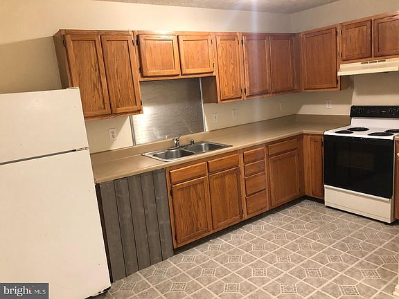 5th image of 2226 Melrose Ln
