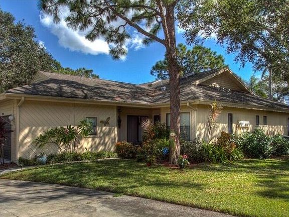 2nd image of 7944 Woodpointe Ct #26