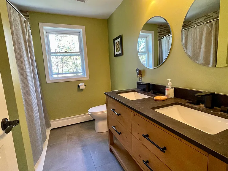 39 Brookside Ave — Photo 32