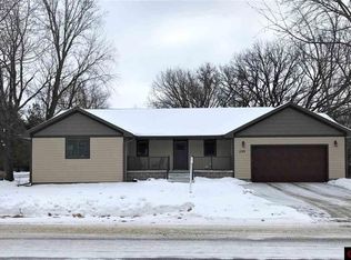 1729 Oakwood Ave, New Ulm, MN 56073
