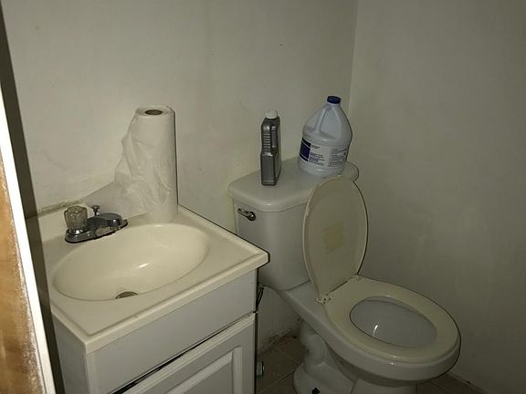 2nd image of 14206 S Lowe Ave