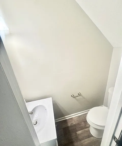3299B Warringwood Dr — Photo 8