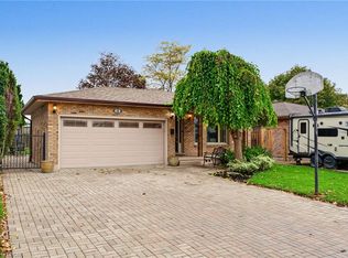 8 Valanna Ct, Hamilton, ON L9C7A3