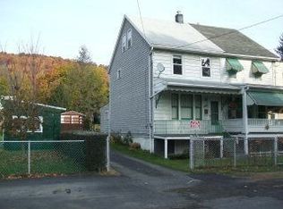 1161 W Centre St, Shenandoah, PA 17976