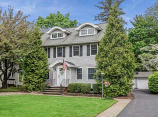 10 Roxbury Pl, Glen Rock, NJ 07452
