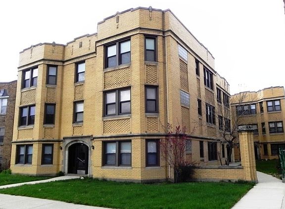 5th image of 1338 S Austin Blvd #1338B