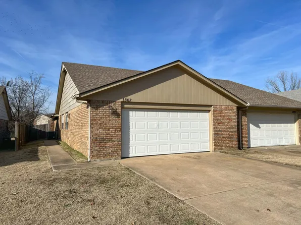 1307 Foltz Ln, Muskogee, OK 74403