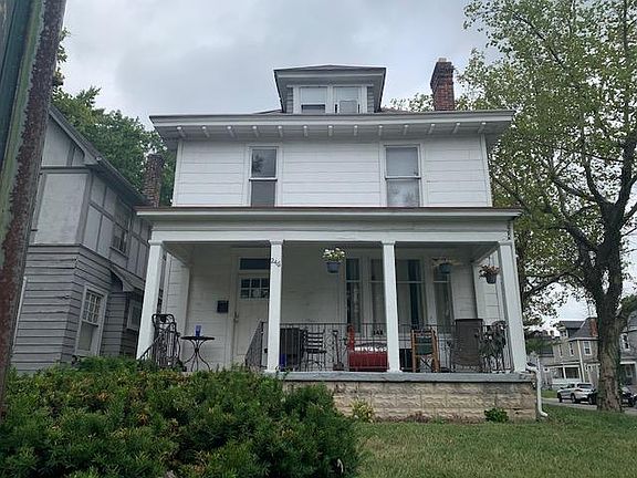 3rd image of 246 E Northwood Ave