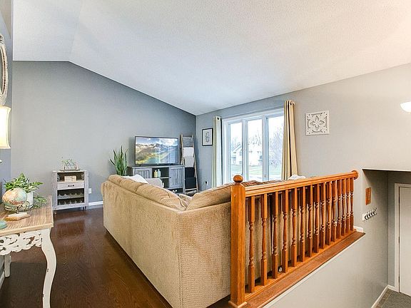 5th image of 674 107th Ln NW