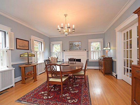 3rd image of 183 Lafayette Cir