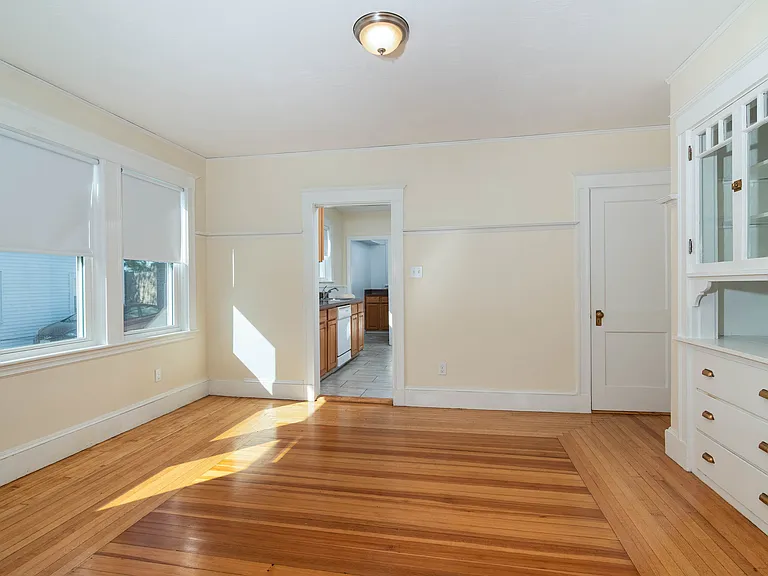 120 Clay St #1 — Photo 3