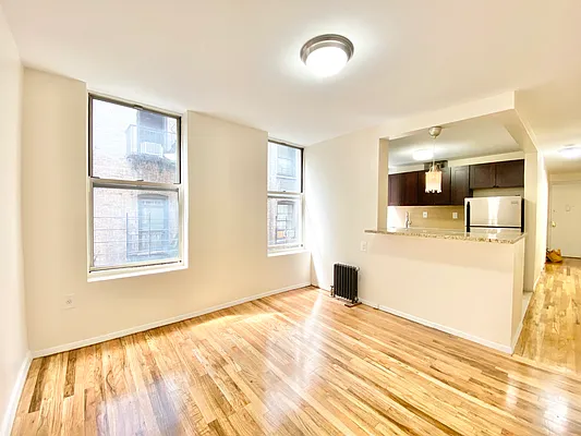 Rented by Bohemia Realty Group | media 7