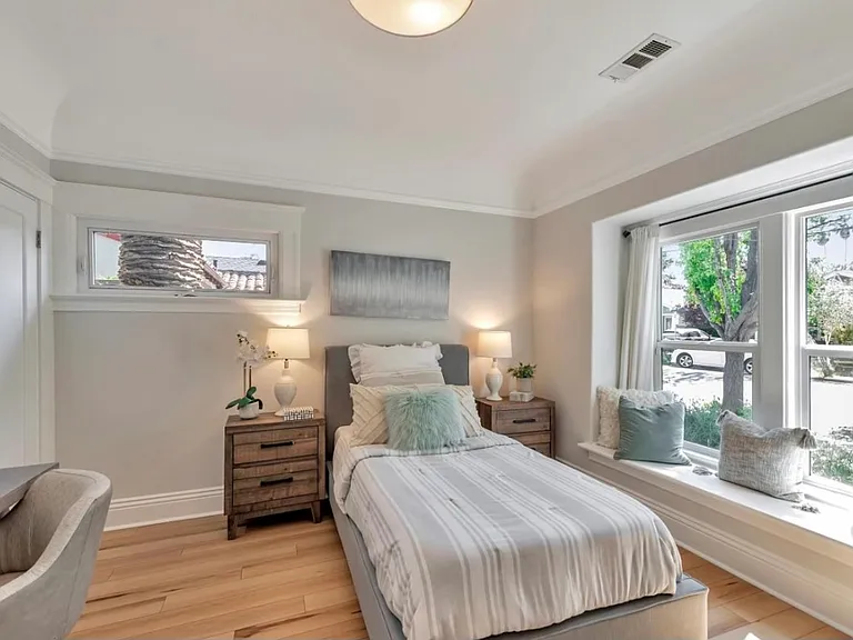 64 S Morrison Ave — Photo 8