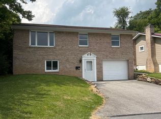 1204 Grant Ave, Altoona, PA 16602