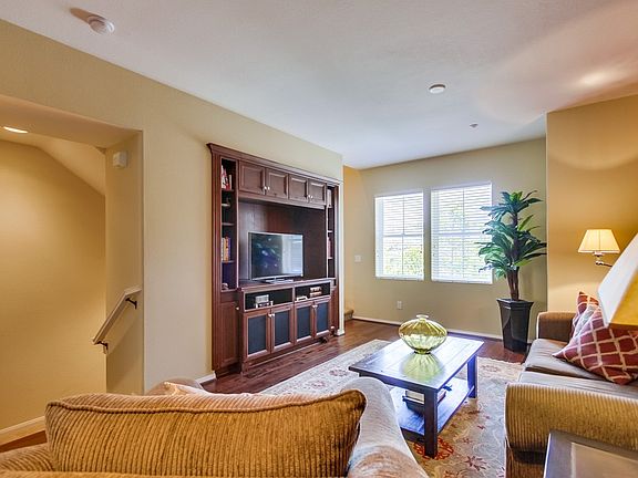 2nd image of 10524 Calle Tamarindo Unit 3