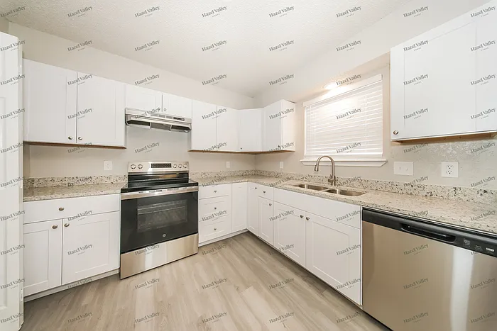 526 W Carson Dr — Photo 5