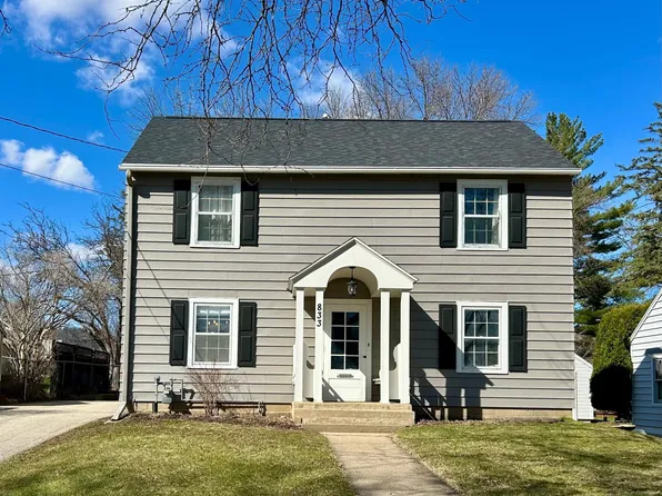 833 10th St NW, Rochester, MN 55901