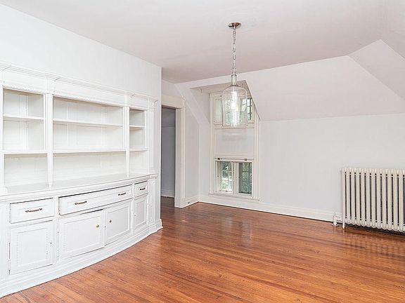 4th image of 235.5 Greenwood #235.5