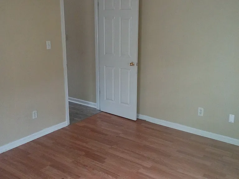 1332 Grand Ave — Photo 2