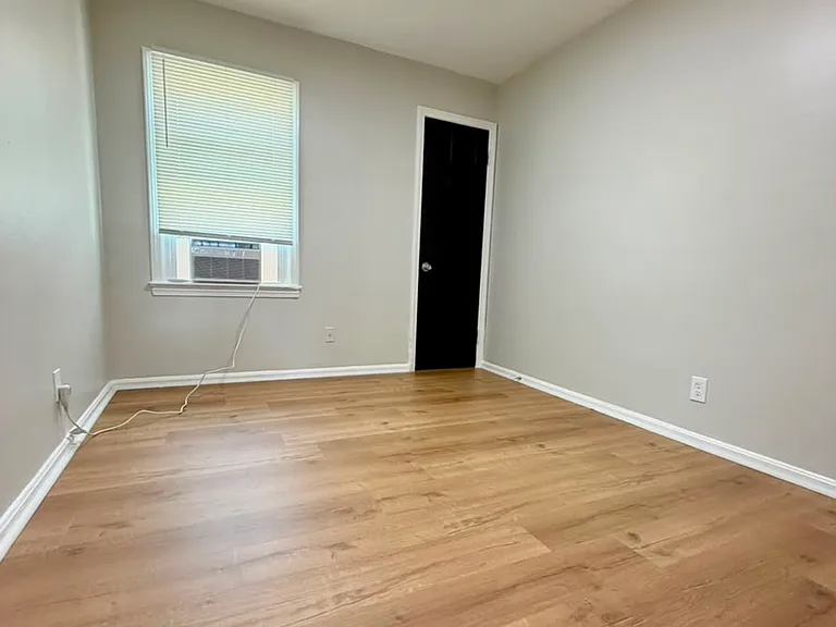 7615 Kenilworth Ave — Photo 5