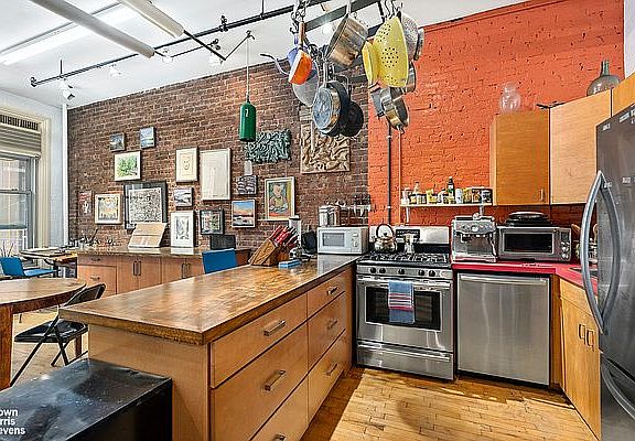 5th image of 66 Grand St APT 3