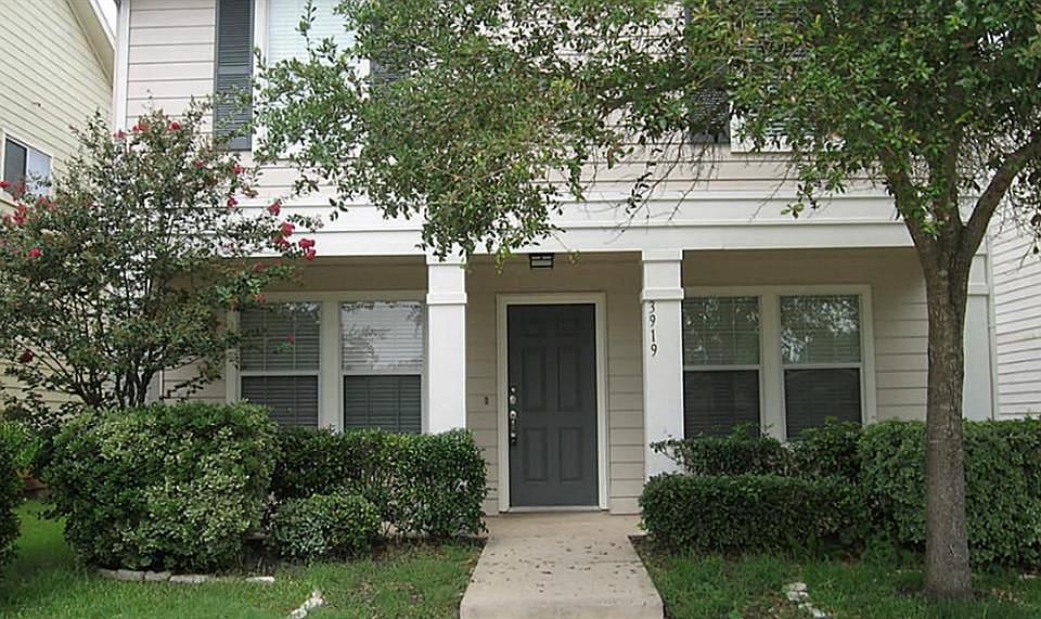 1st image of 3919 Carriage Park Row