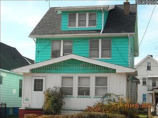 2nd image of 906 E 129th St