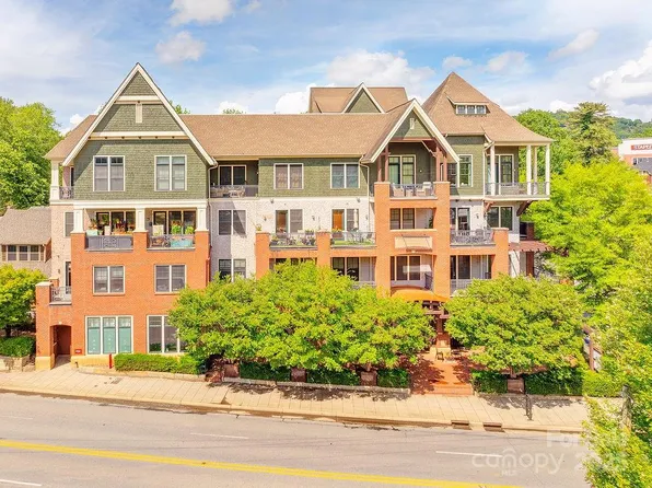 190 Broadway St APT 409, Asheville, NC 28801